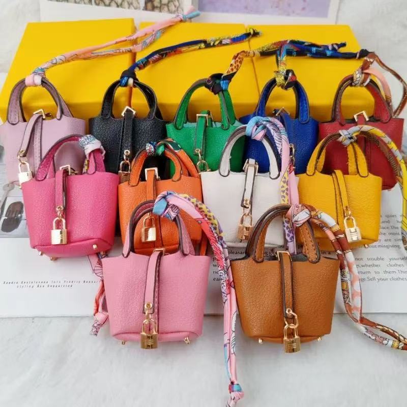 Car Pendant Trendy New Vegetable Basket Small Bag Car Interior Decoration Rearview Mirror High-End Keychain